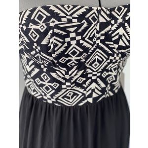 NWT- Forever 21 - geometric patterned strapless dress - black & white - size Med